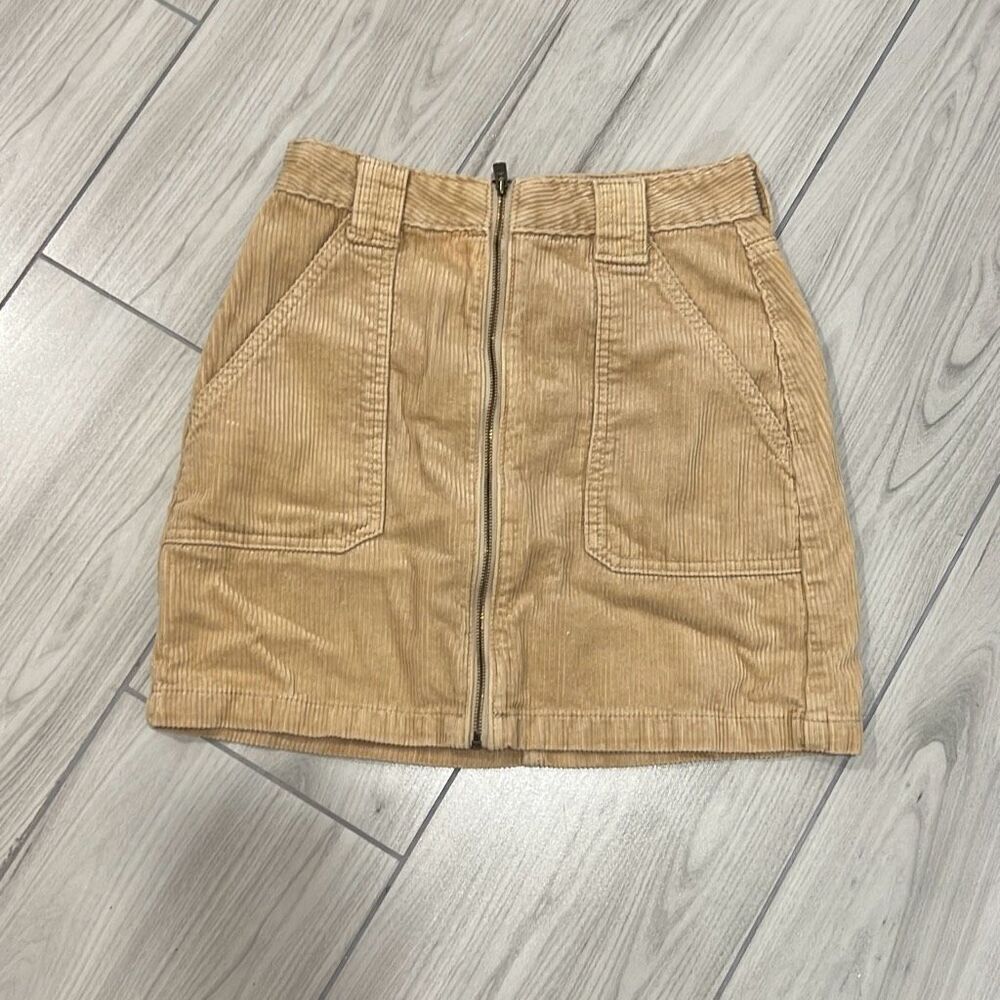 Hollister Women's Khaki Corduroy‎ Ultra High Rise Front Zip Skirt Sz 0
